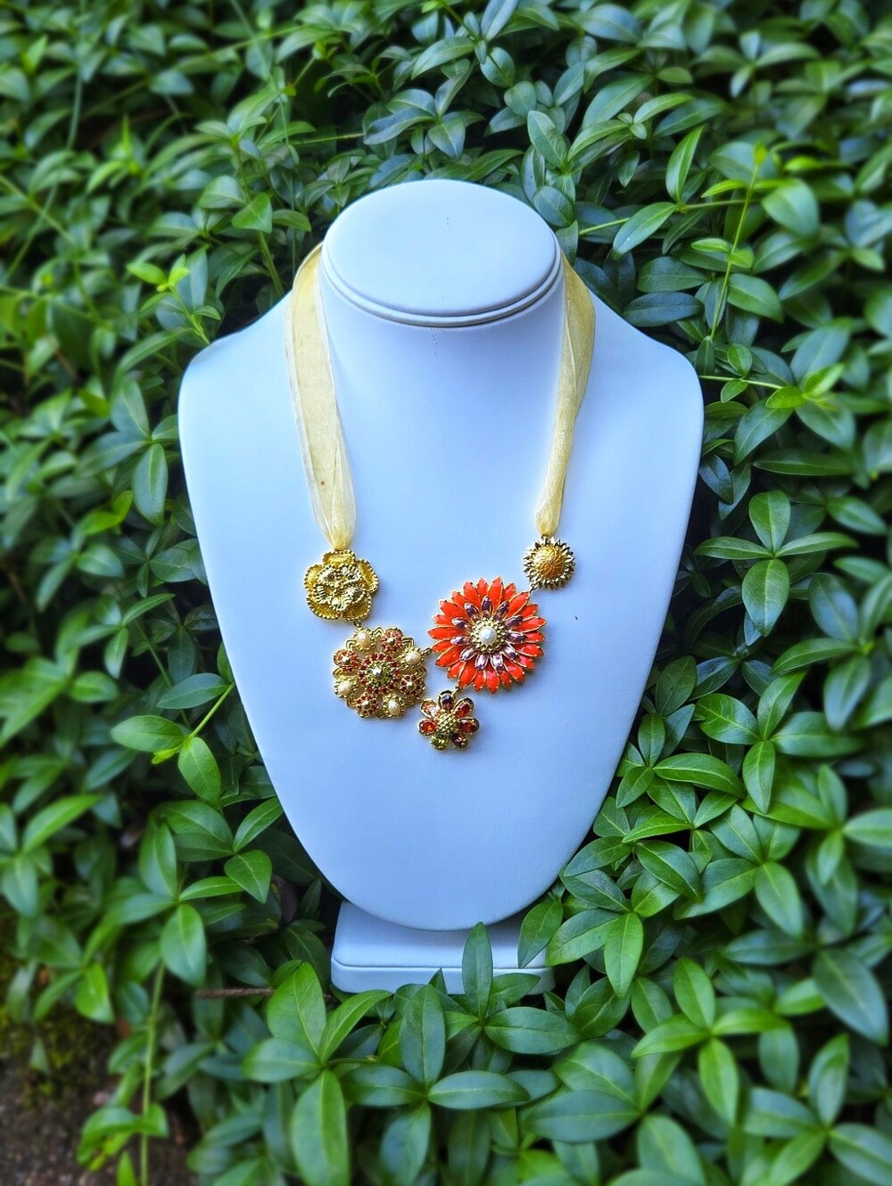 Lenox Vintage Enamel Crystal flower and ribbon necklace
